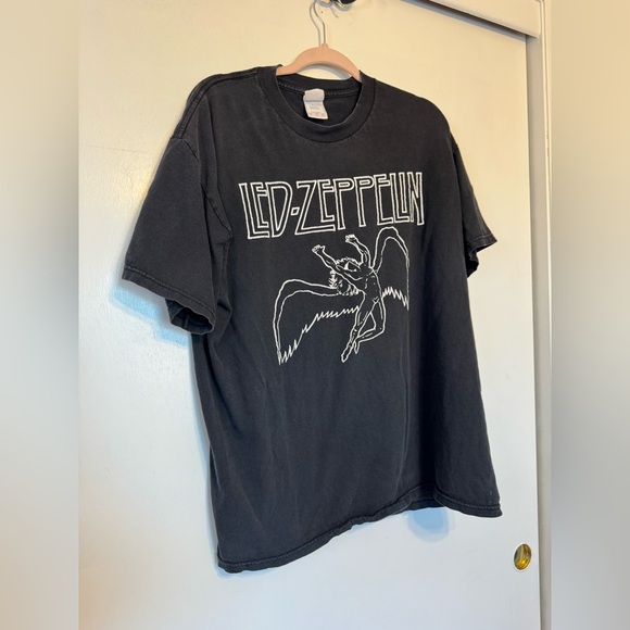 Black Led Zeppelin Graphic T-Shirt - Picture 6 of 9